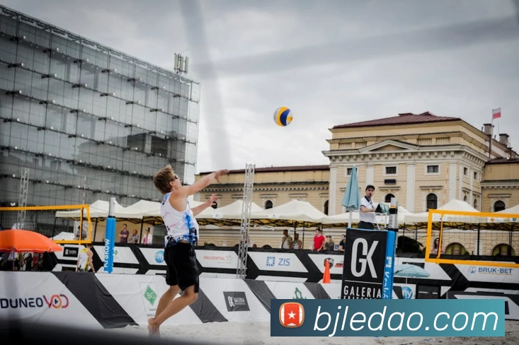 欧洲杯法国前锋伤停 法阵容调整替补选择战术影响及晋级看点